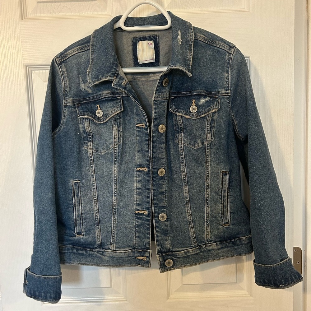 Women’s Classic Blue Denim Jacket
